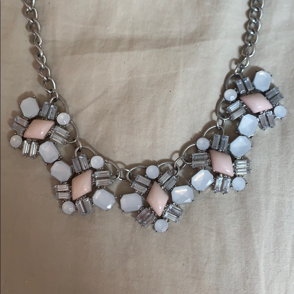 Silver and pearl colored necklace